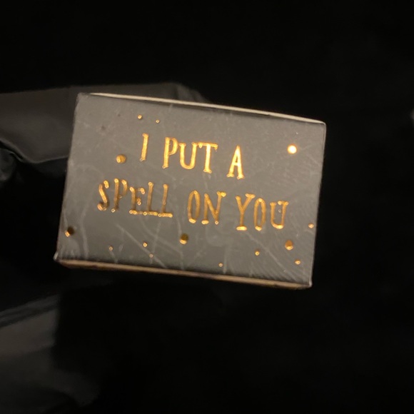 Colourpop Official Hocus Pocus Boss Witch Winnie Collection - Picture 14 of 16